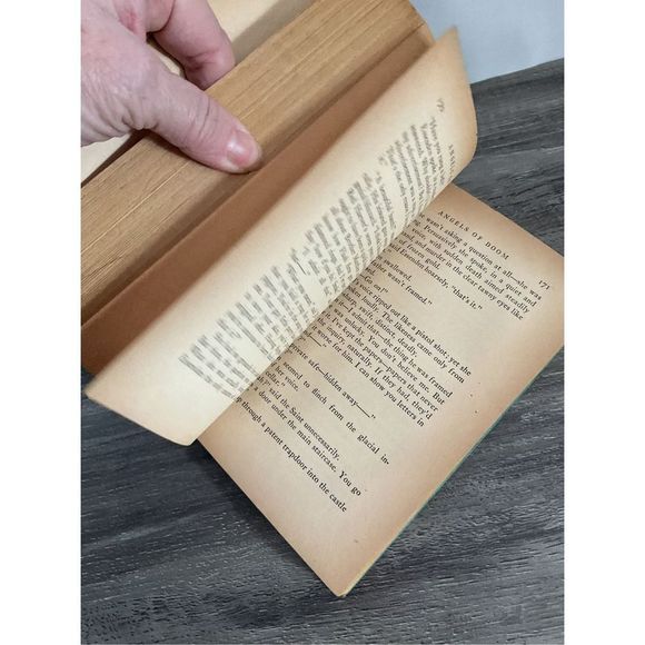 1944 The Saint Meets His Match,(formerly published as She Was a Lady) Charteris, - Picture 9 of 11